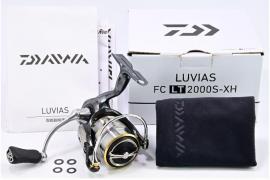 【ダイワ】 20ルビアス FC LT 2000S-XH 使用1回 DAIWA LUVIAS