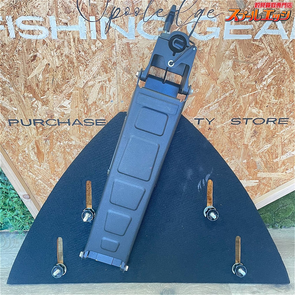 【ミンコタ】 ATマウント & 木製バウデッキ minnkota AT-MAXXUM バスボート レンタルボート K_300