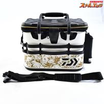 【ダイワ】 ATタックルバッグ D36 ホワイトゴールド 約29cmx37cmx28xm DAIWA AT-TACKLE BAG タックルボックス バッカン K_100