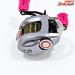【ダイワ】 SS SV 103SHL SLPW Iコルクノブメタリックマゼンタ装着 DAIWA SS SV